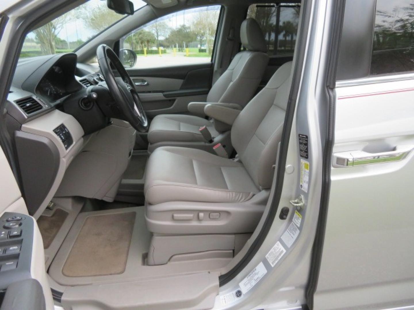 2014 Silver /GRAY Honda Odyssey EX-L (5FNRL5H68EB) with an 3.5L V6 SOHC 24V engine, 6-Speed Automatic transmission, located at 4301 Oak Circle #19, Boca Raton, FL, 33431, (954) 561-2499, 26.388861, -80.084038 - You are looking at Gorgeous Low Mileage 2014 Honda Odyssey EX-L Braunability Freedom Van Handicap Van Wheelchair Van Conversion Van with 25K Original Miles, Power Side Entry Ramp with Kneeling Van Function, Passenger Side Quick Lock System (same as ez lock), Quick Release Front Seats, Tie Down Syste - Photo#37